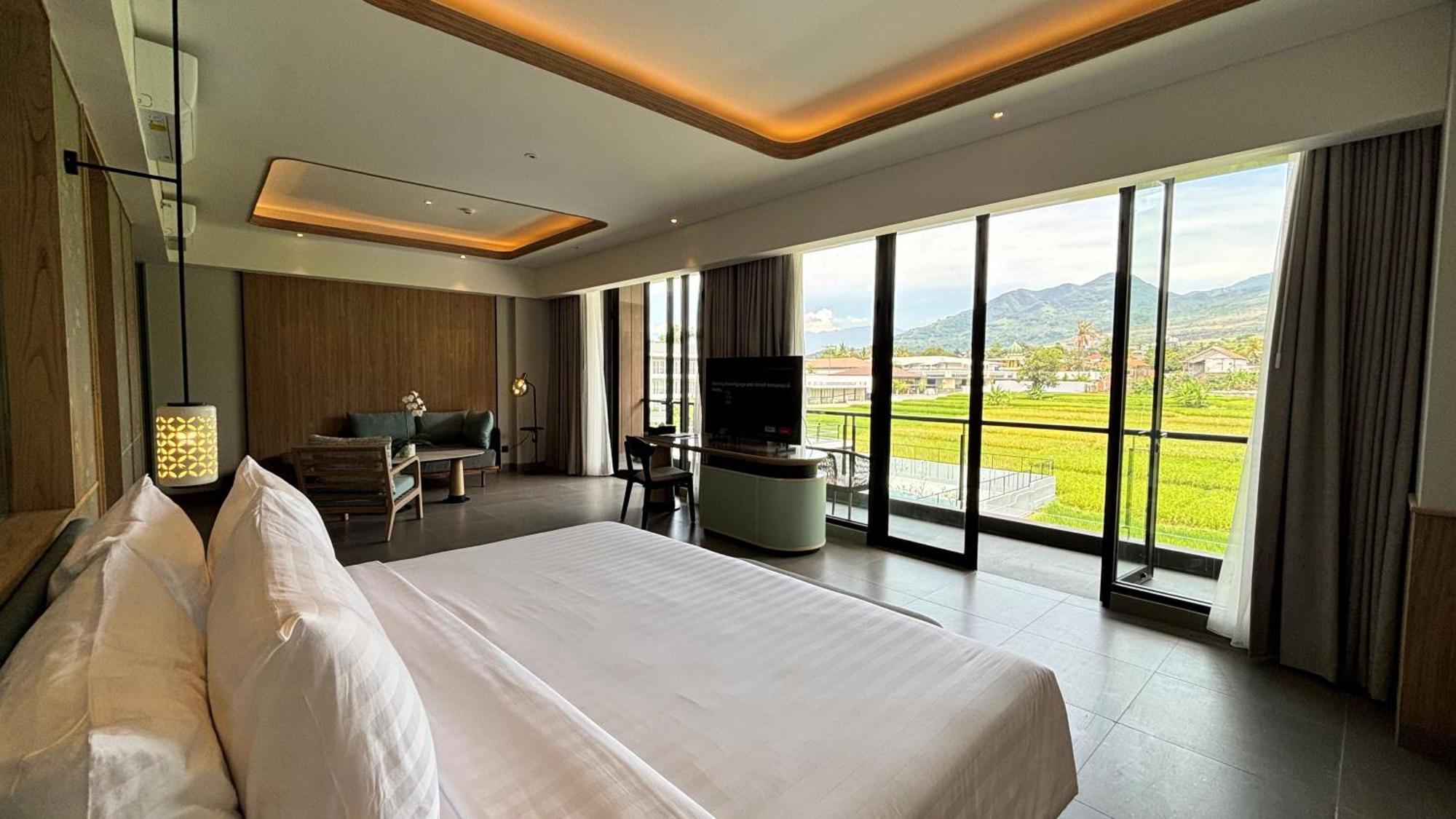 Hotel Santika Garut Exterior photo
